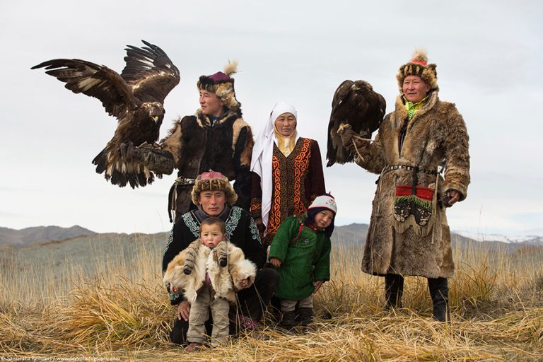 Mongolia eagle hunting tour